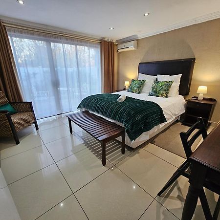 Bettie'S Luxury Lodge Kroonstad Εξωτερικό φωτογραφία