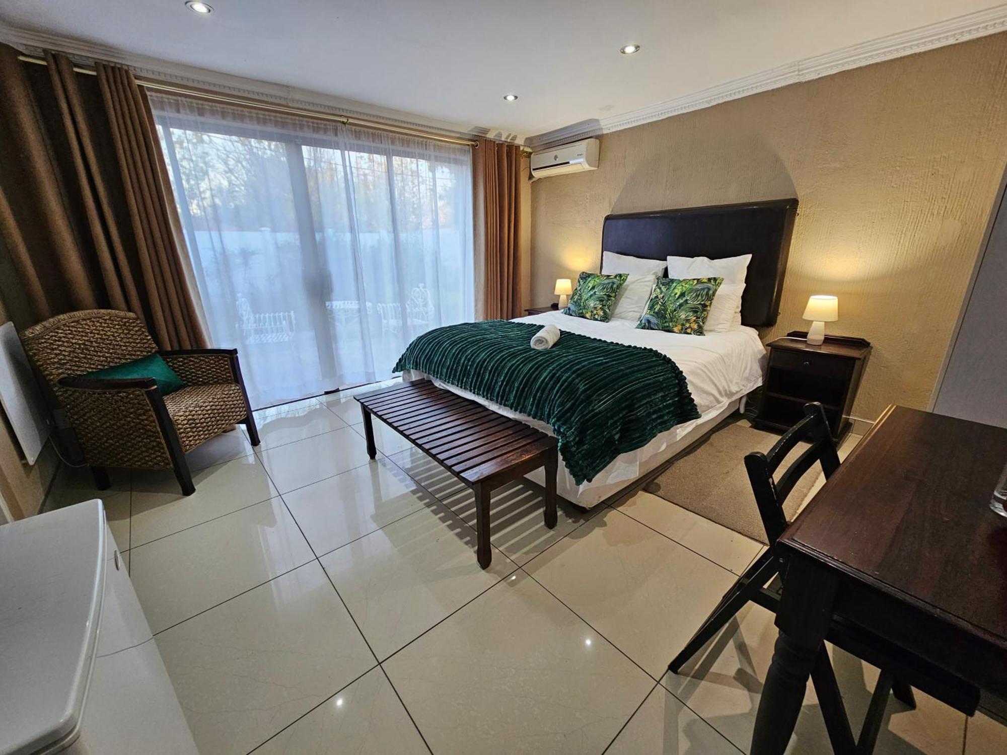Bettie'S Luxury Lodge Kroonstad Εξωτερικό φωτογραφία