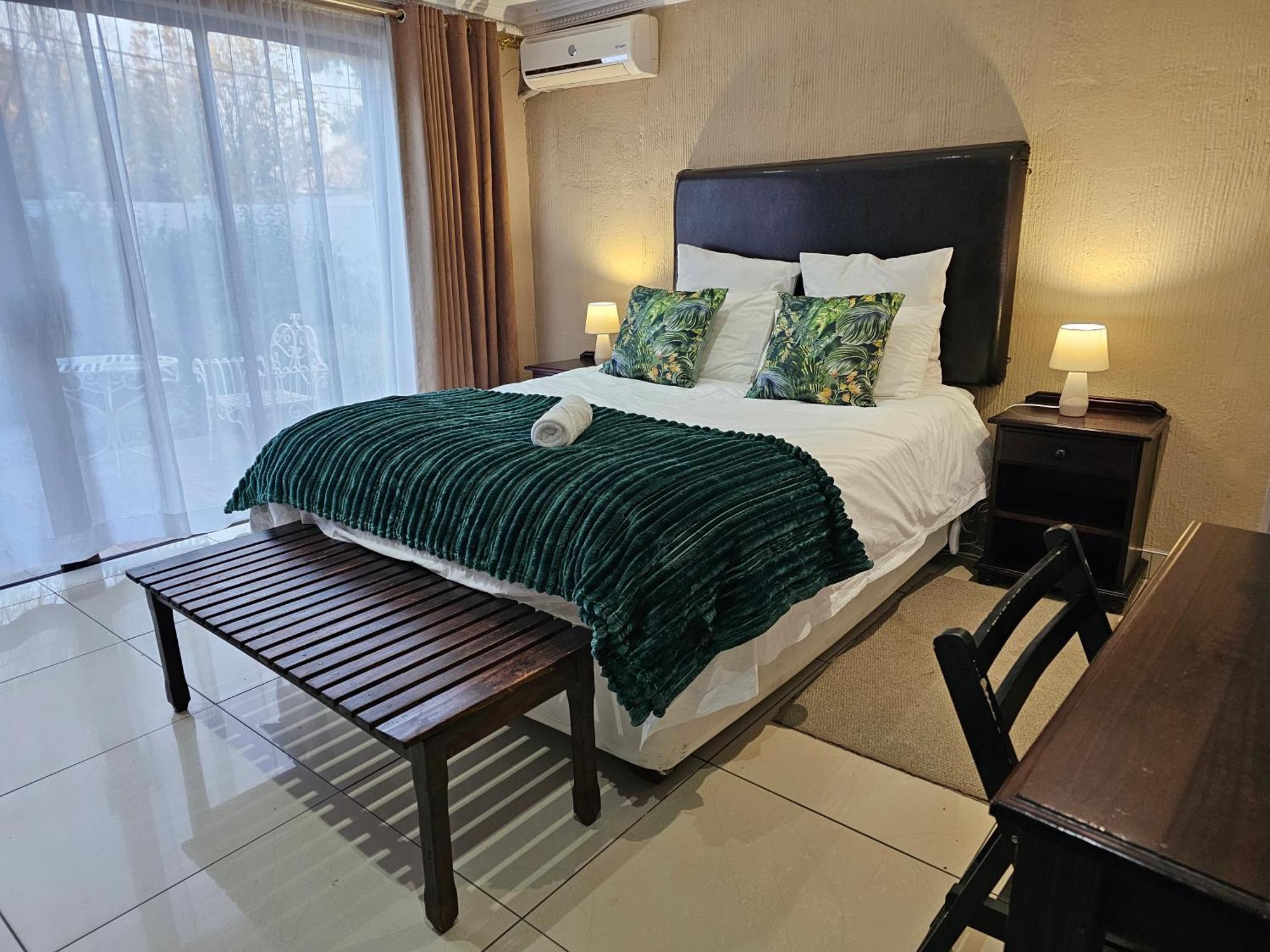 Bettie'S Luxury Lodge Kroonstad Εξωτερικό φωτογραφία